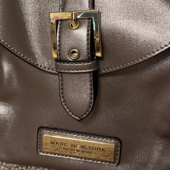 Andrew Marc New York shimmer gold mini backpack - Picture 7 of 7